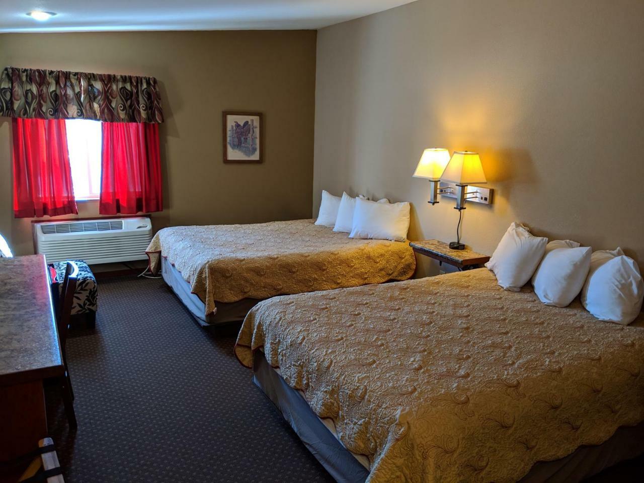 Sagebrush Inn & Suites Broadus Esterno foto