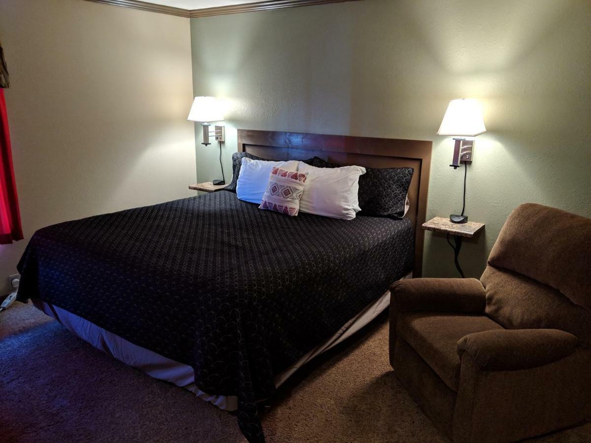 Sagebrush Inn & Suites Broadus Esterno foto