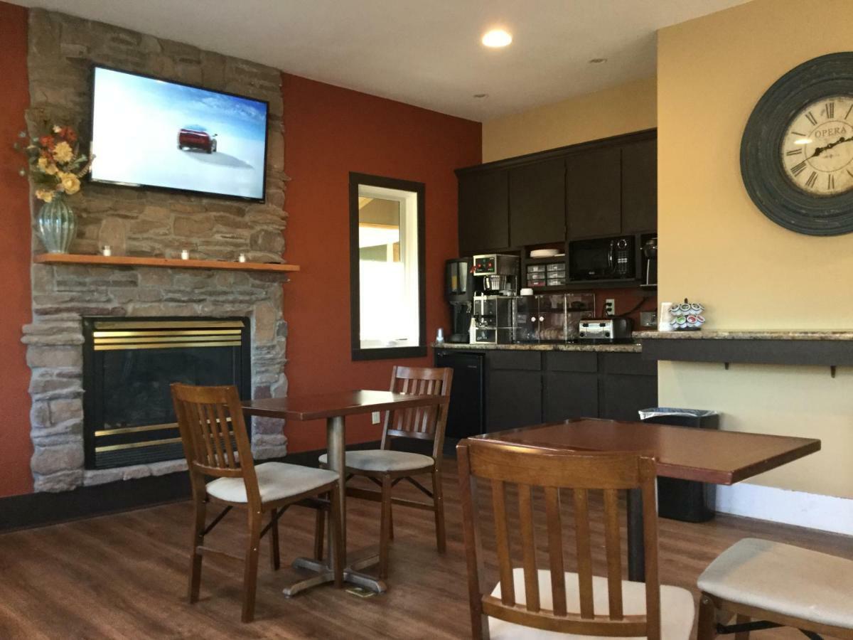 Sagebrush Inn & Suites Broadus Esterno foto